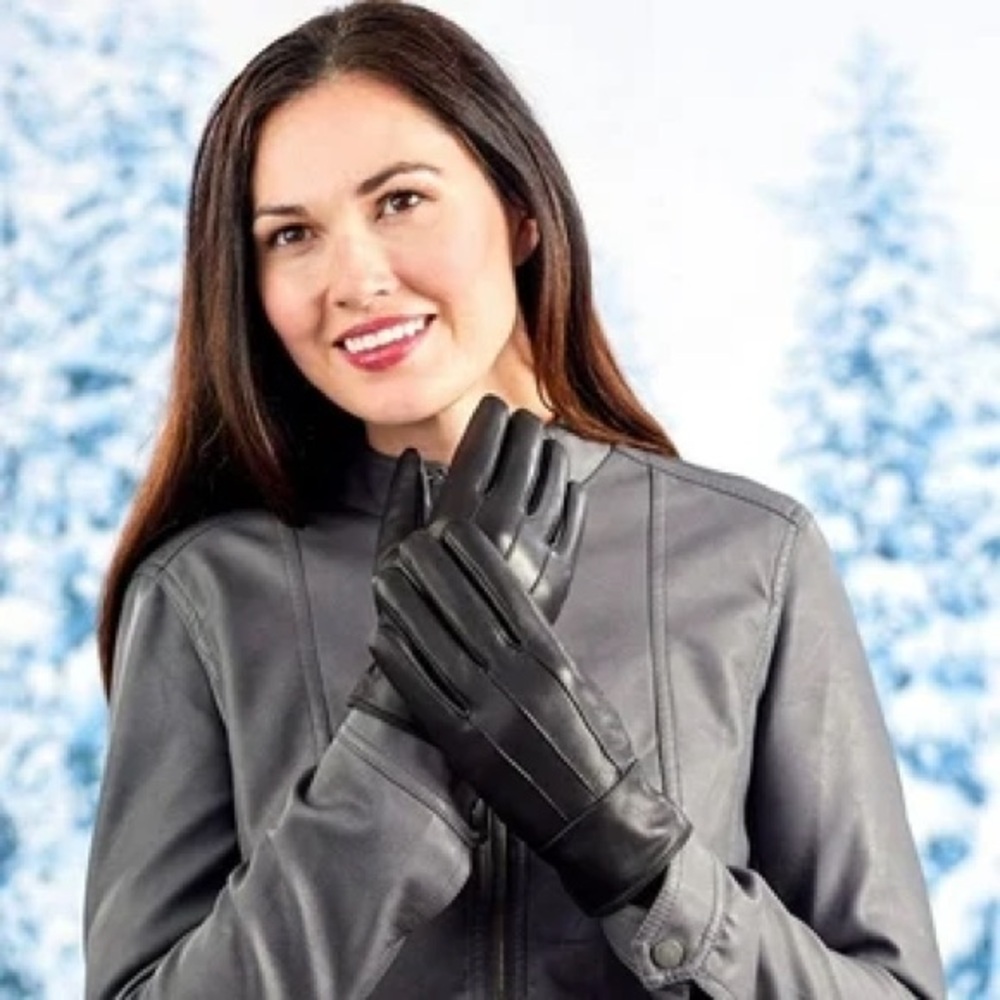 Isotoner women's Sleekheat Stretch Leather Touchscreen Gloves